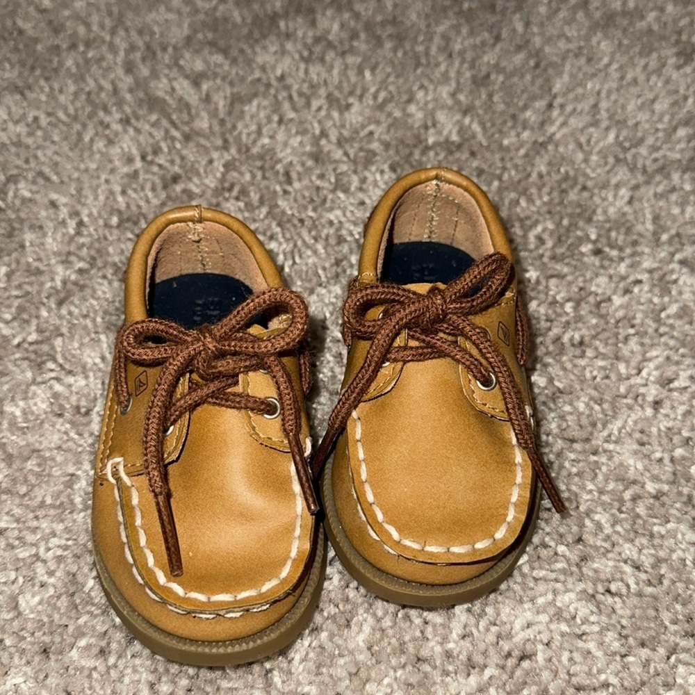 •Sperry•​